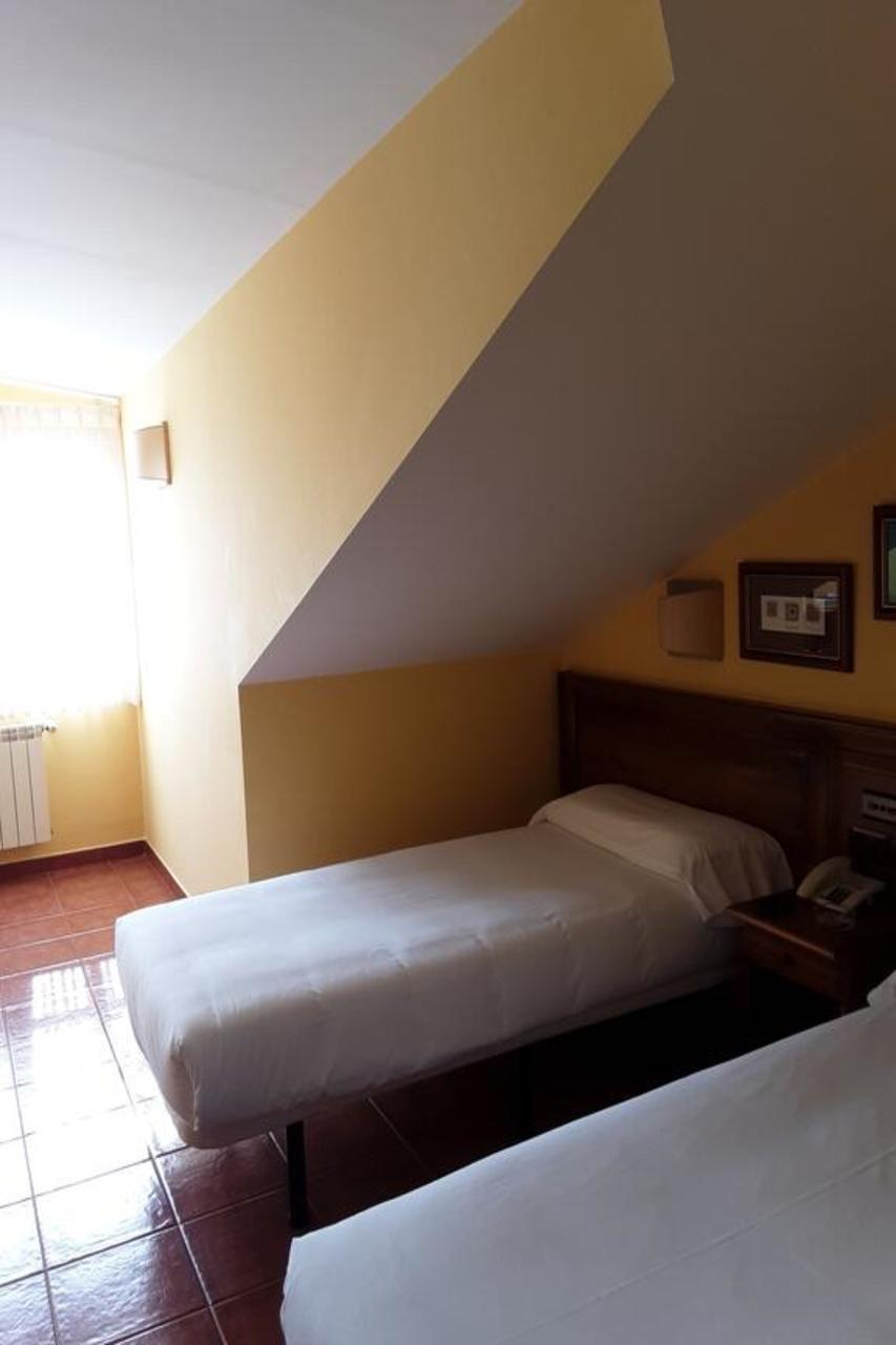Hotel Marques De La Moral Naveces Eksteriør billede
