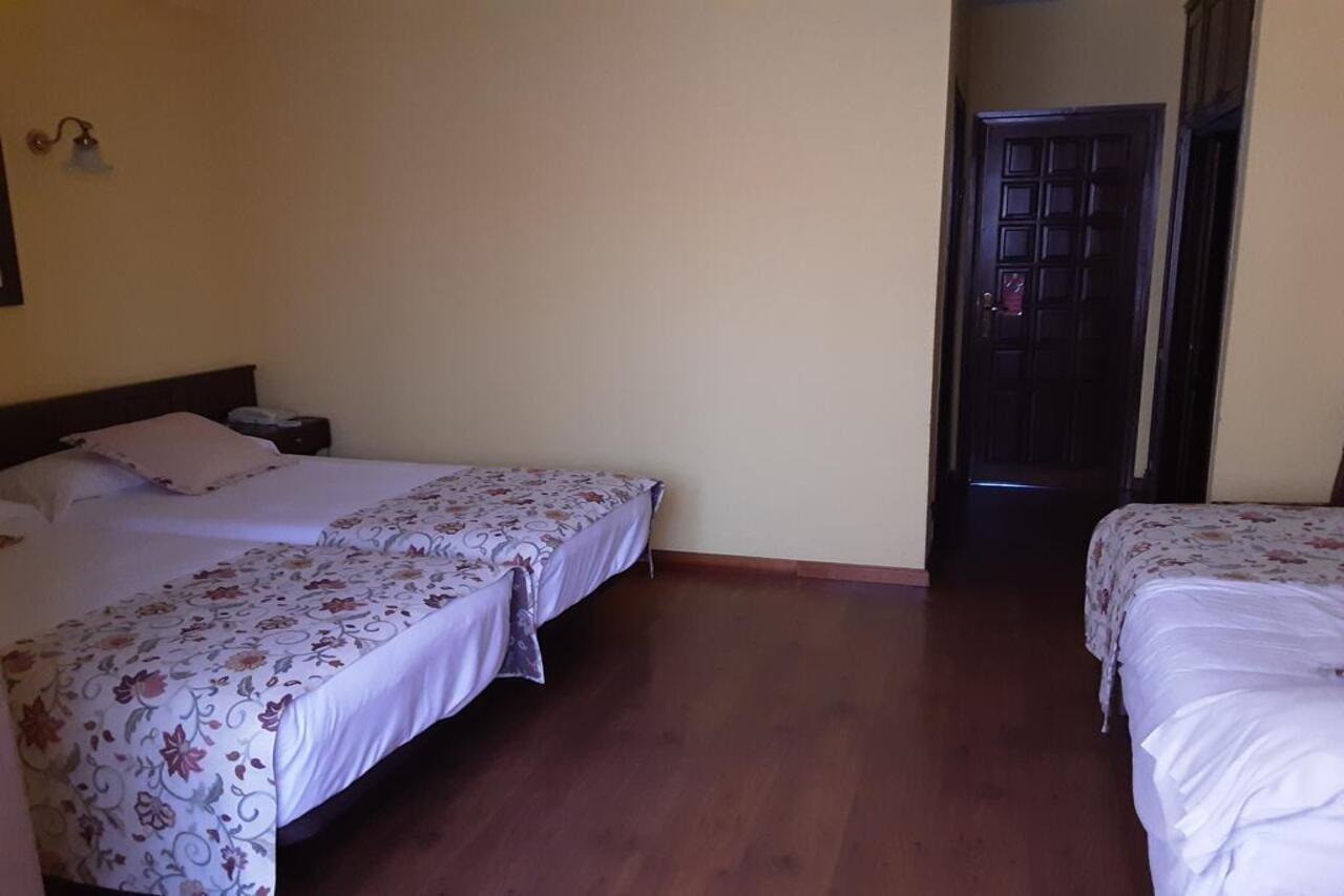 Hotel Marques De La Moral Naveces Eksteriør billede